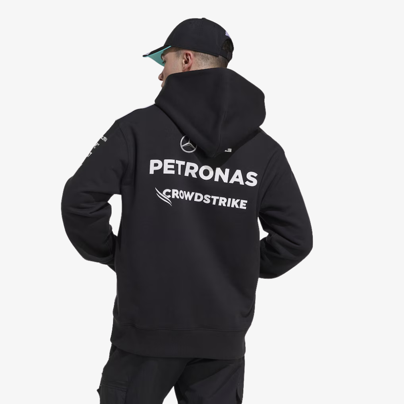 Hoodie officiel Mercedes-AMG Petronas F1 2025 – Noir